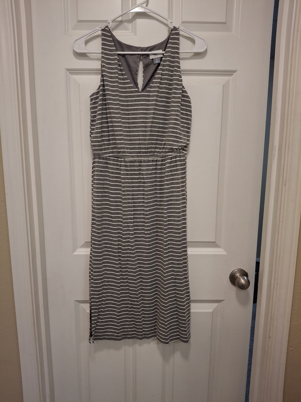 Old Navy Gray and White Striped Sleeveless Midi Dress